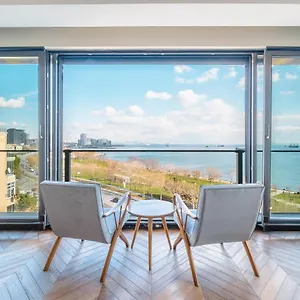 https://homie-suites-newly-built-seaside-apartments-on-bakrky-shore.istanbul-turkeyhotels.com